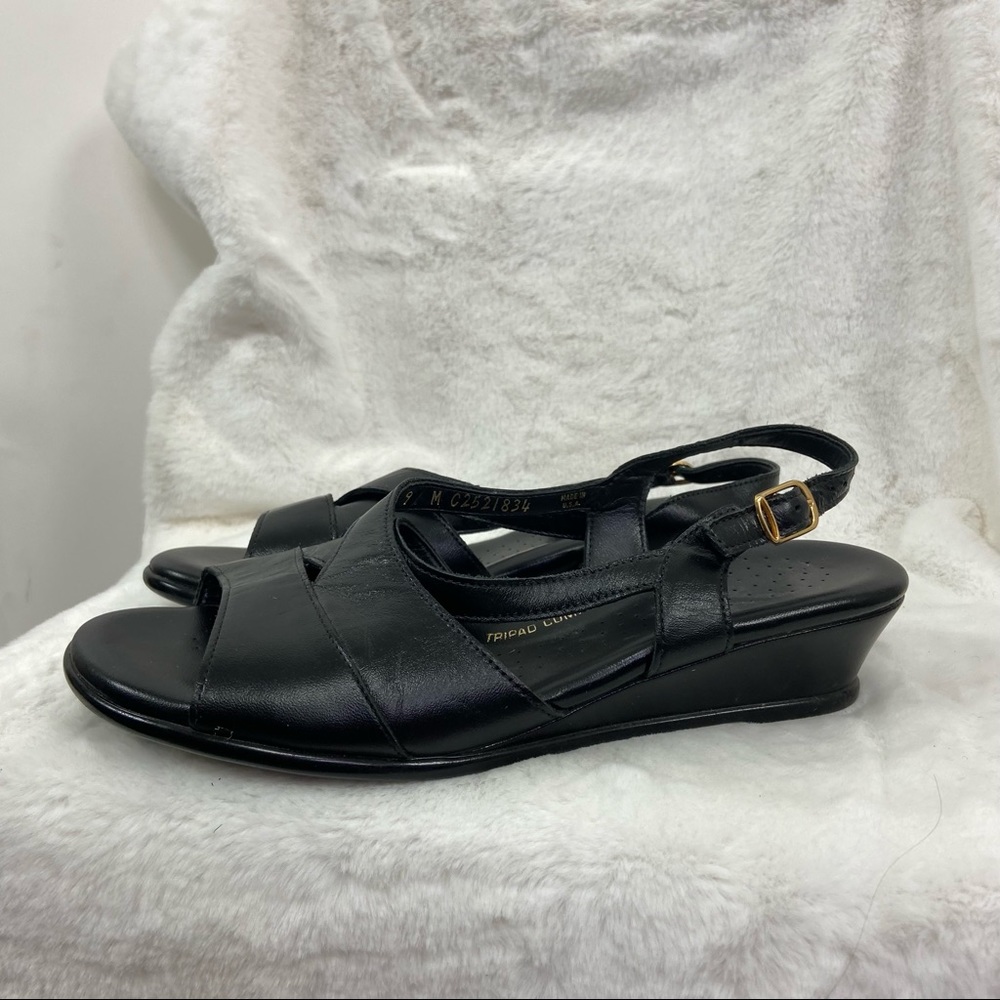 SAS black leather cross cross sandal
Size 9M - Picture 7 of 9